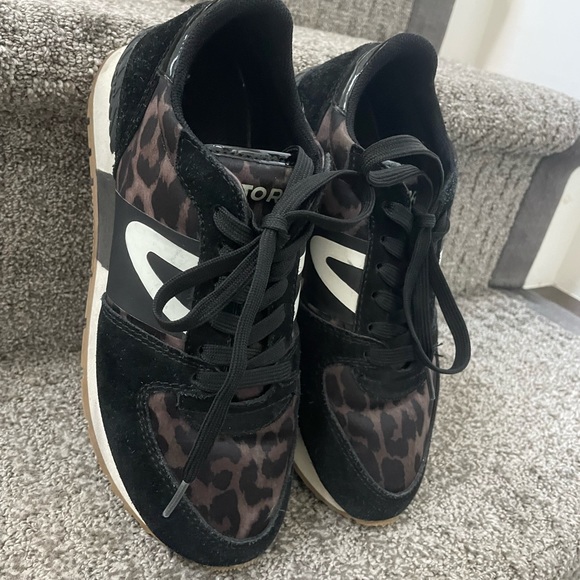 Super cute Tretorn sneakers - Picture 6 of 9